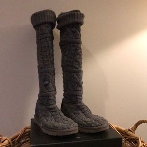 Ugg knit boots